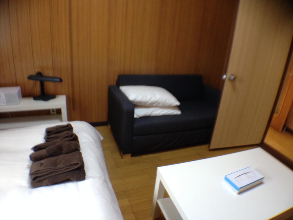 Family Resort Apartment Funabashi Buitenkant foto